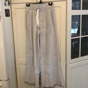Lululemon wide leg pant